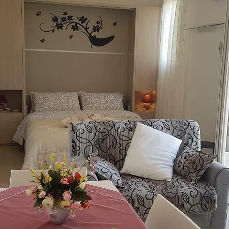 Pietra Di Luna Relaxing Private Terrace Apartment *
